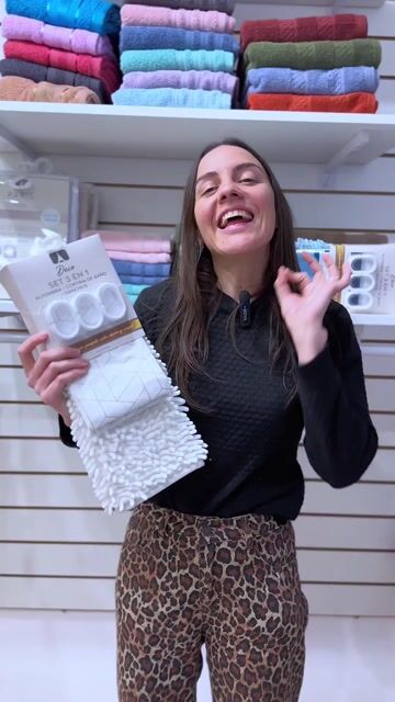 Video de Set de Baño 3 en 1: Cortina estampada + Alfombra + Ganchos