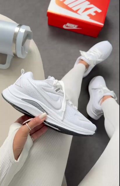 Video de Tênis Nike Running Est 1972 Branco