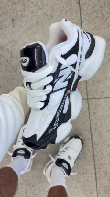 Video de New Balance 9060R Unissex