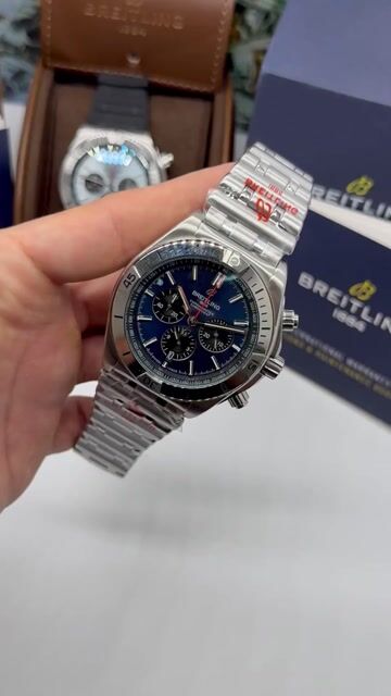 Video de Breitling Avenger Chronograph 44mm - AÇO/MOSTRADOR AZUL