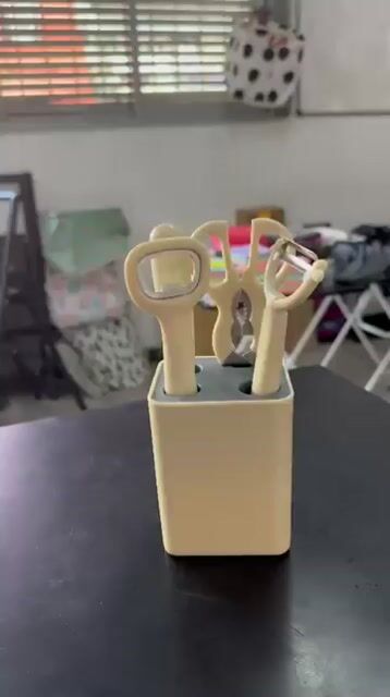 Video de Juego De Utensilios De Cocina Beige 5Piezas Con Base Organizadora