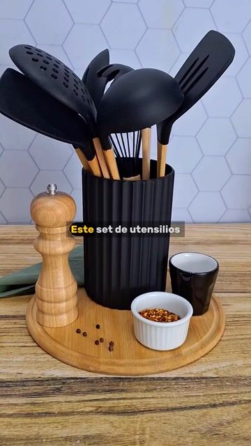 Video de Set 9 Piezas Carol Utensilio Silicona Mango Bambu Con Contenedor