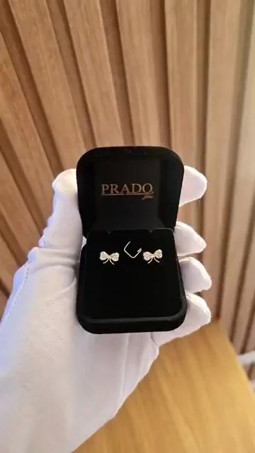 Video de Brinco Laço Lacinho Zircônias Em Ouro 18k