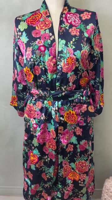 Video de Kimono de seda estampado Cod:10