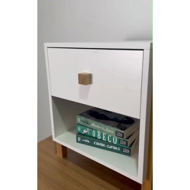 Video de Mesa de Cabeceira Evo Preta 1 Gaveta