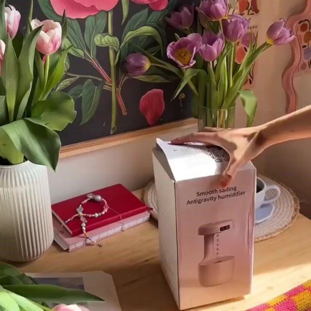Video de HUMIDIFICADOR ANTIGRAVEDAD 800 ML + EFECTO GOTAS | RELOJ DIGITAL ✨
