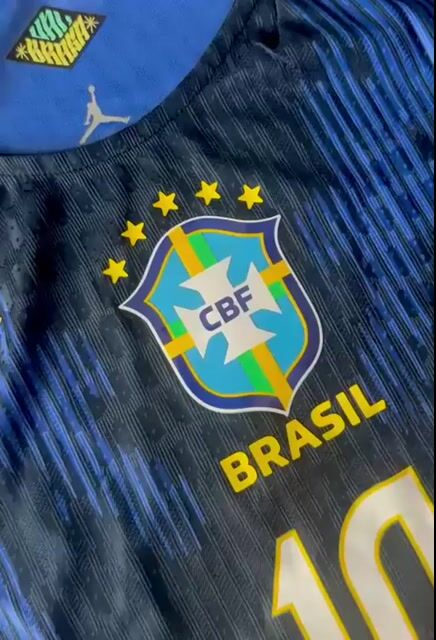 Video de CAMISETA BRASIL 2026/27 SUPLENTE NEYMAR 10 - TELA JUGADOR