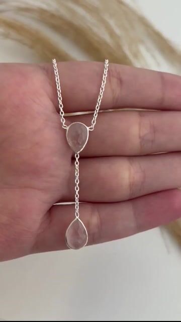 Vídeo de Colar Gravatinha Gota Pedra Natural Quartzo Rosa Em Prata 925