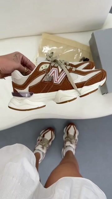Vídeo de Tênis Modelo New balance 9060 Disponível do 34 ao 39 Caramelo