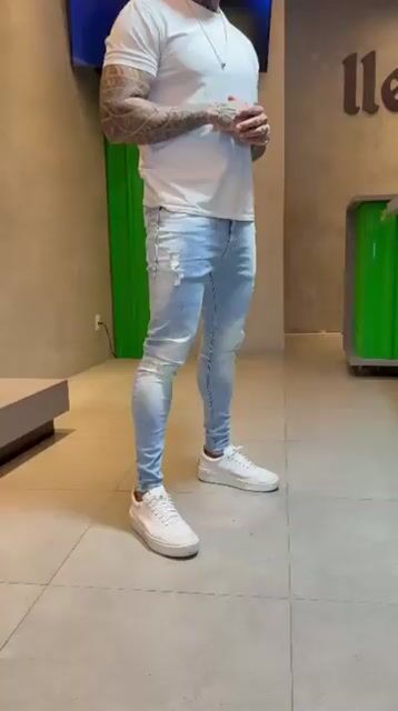Video de Calça Super Skinny Clara Americano c/ Rasgo e Avol REF: 9164