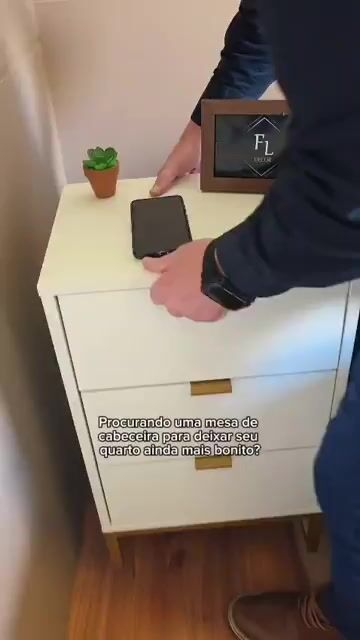 Vídeo de Mesa de Cabeceira Fl Decor, Design Moderno e Funcionalidade
