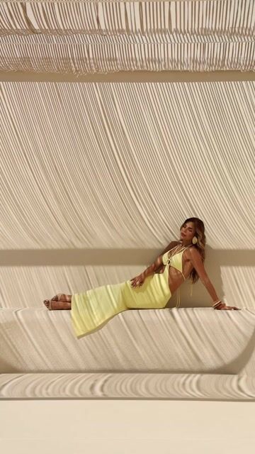 Vídeo de VESTIDO DANILA - AMARELO BB