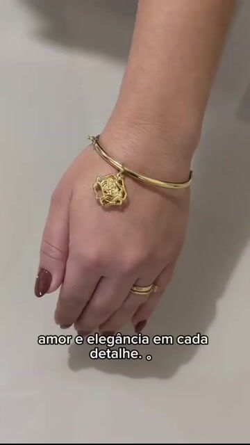 Video de Pulseira Feminina Moeda Antiga Com Pingente Rosas