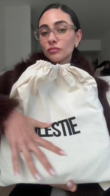 Video de THE HOBO