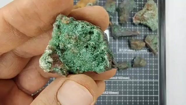Video de 433 gr Brochantita (13 pz) - Minerales de Colección