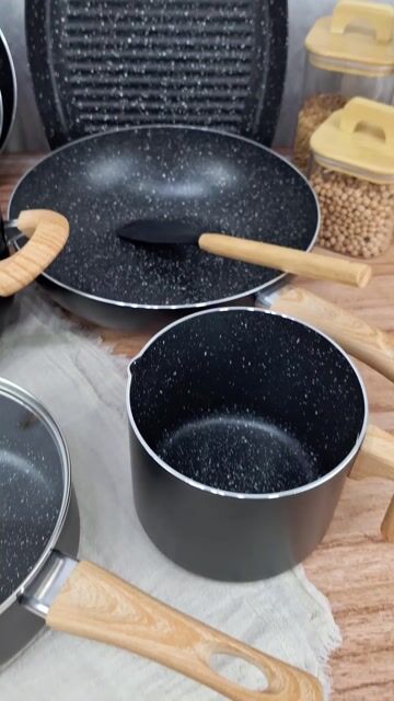 Video de Set 7 Piezas Bateria De Cocina Wok Jarro Antiadherente Benabi