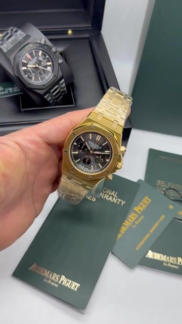 Video de Audemars Piguet Royal Oak 42mm - AÇO DOURADO/MOSTRADOR PRETO