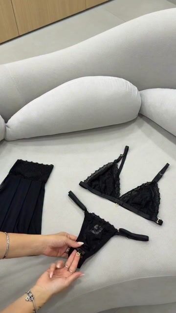 Vídeo de Conjunto Beijo Quente 3 Peças Preto