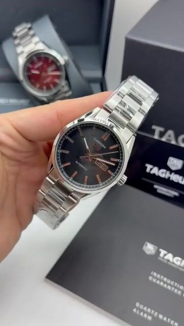 Video de TAG Heuer Carrera Day-Date 41mm - Mostrador Preto