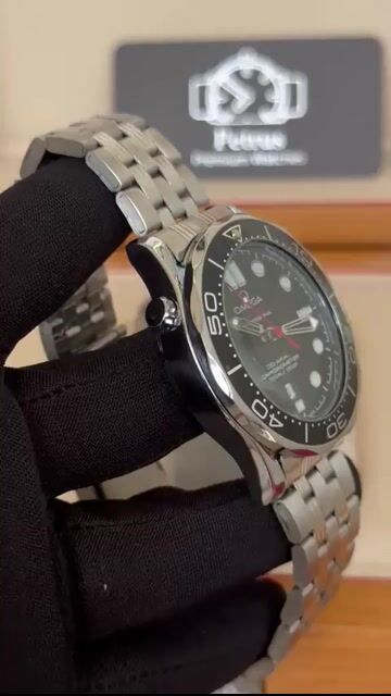 Video de Omega Seamaster 44mm - AÇO/MOSTRADOR PRETO