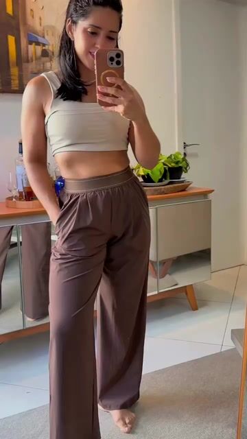 Video de DÉBORA | CALÇA COM BOLSO
