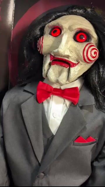 Video de Prop Saw - Billy the Puppet Deluxe Prop (w/ sound & motion)