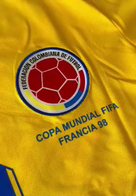 Video de CAMISETA RETRO COLOMBIA 1998 TITULAR VALDERRAMA 10