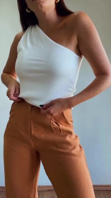 Vídeo de Blusa 1 Ombro Canelada Bianca Branca