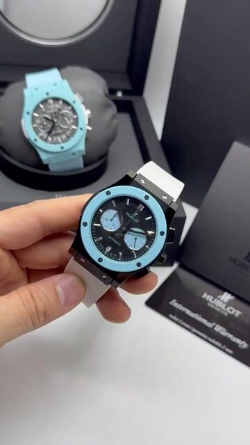 Video de Hublot Classic Chrono 45mm - AÇO/MOSTRADOR BRANCO - SILICONE