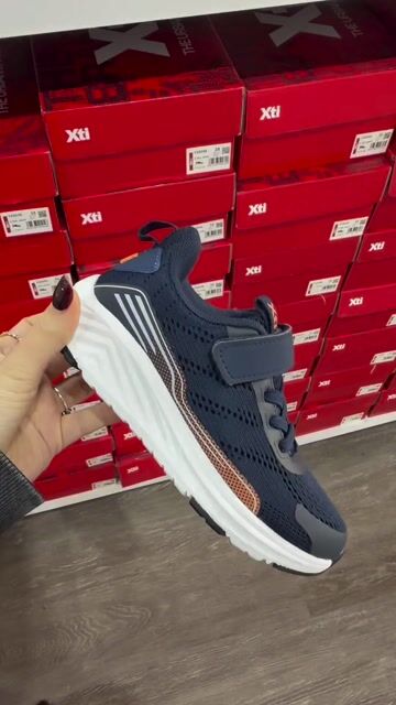 Video de ZAPATILLA SATURNO XTI153038 KIDS