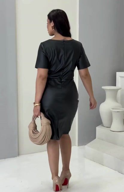 Vídeo de Vestido Laine Couro