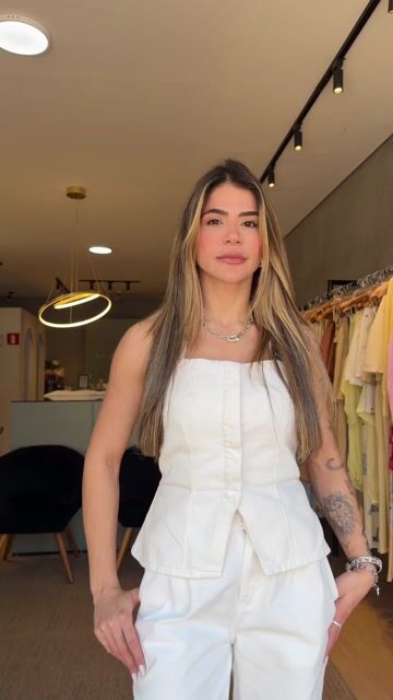 Vídeo de Wide Leg Alfaiataria em Sarja