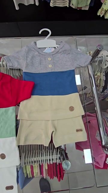 Video de Kit 2 Conjuntos Bebê Verão 100% Algodão - 2 Camisetas + 2 Shorts Luanci Baby