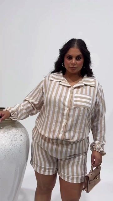 Vídeo de Conjunto Poly Stripe Plus Size Gabi