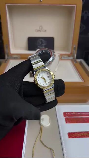 Video de Omega Constellation 30mm - AÇO COM DOURADO/MOSTRADOR BRANCO