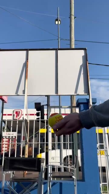 Video de Juego de Tenis Orbital con Paletas