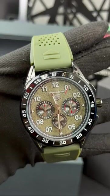 Video de Tag Heuer Porsche 45mm - AÇO/MOSTRADOR VERDE - SILICONE