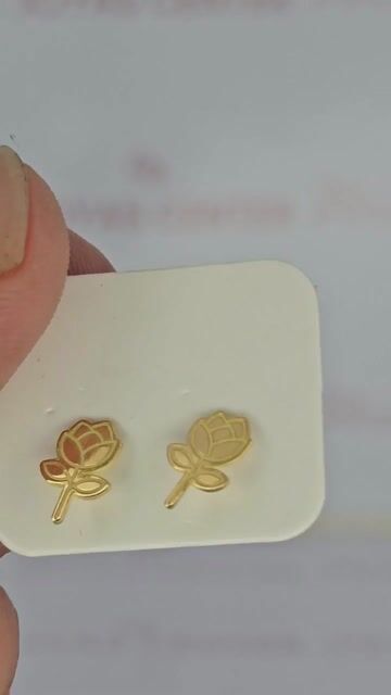 Video de Aros Oro Amarillo 18k Flor Rosa 6x9 Mm Y 0.9 Gr C2207