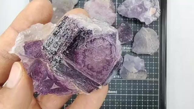 Video de 907 gr Fluorita Cúbica 8 Piezas Minerales de Colección