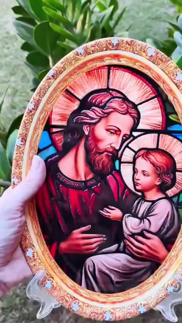 Video de Quadro de mesa/parede oval São José