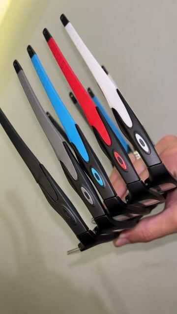 Vídeo de Óculos de Descanso Oakley Crosslink – Armação Leve e Moderna para Uso Diário