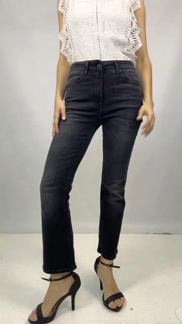 Video de Jean Crop Blacky By Eccomi Cua