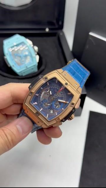 Video de Hublot spirit 42mm - AÇO ROSE/MOSTRADOR SKELETON AZUL - SILICONE E COURO (SENNA)
