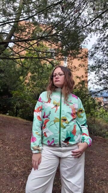 Video de Chaqueta impermeable Nido