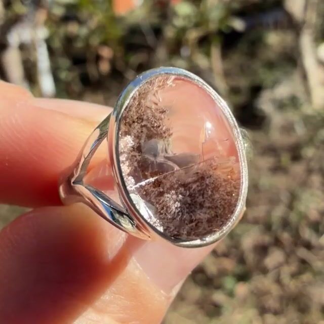 Video de Anillo de Cuarzo Chamánico en Plata 925 Regulable – Conexión, Protección y Profundidad