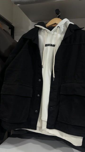 Video de Chaqueta boxy negra