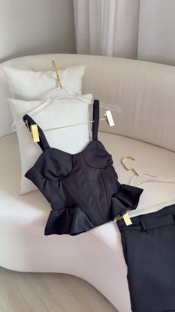 Vídeo de Conjunto Ester Preto Alfaiataria Premium