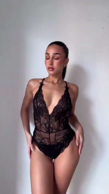 Video de BODY BERLIN CON ABERTURA