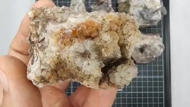 Video de 895 gr Cuarzo Hematoidal Tangerine (5 pz) - Minerales de Colección