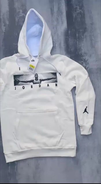 Video de BUZO CANGURO T JORDAN BLANCO